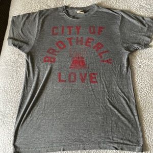 Homage Men’s M Philly Grey T-shirt